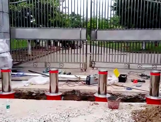 開門紅科技佛山某項(xiàng)目自動(dòng)升降柱完工視頻